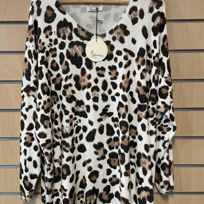 PULL  LEOPARD TRES GRANDE TAILLE , MANCHE LONGUE